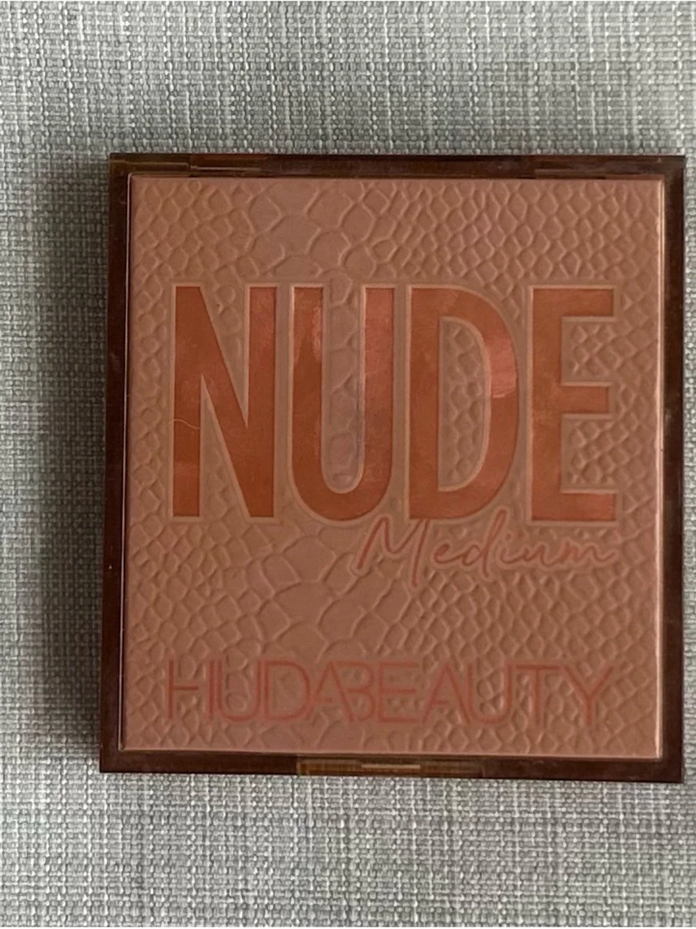 HUDA BEAUTY Medium Beauty Obsessions Eyeshadow Palette